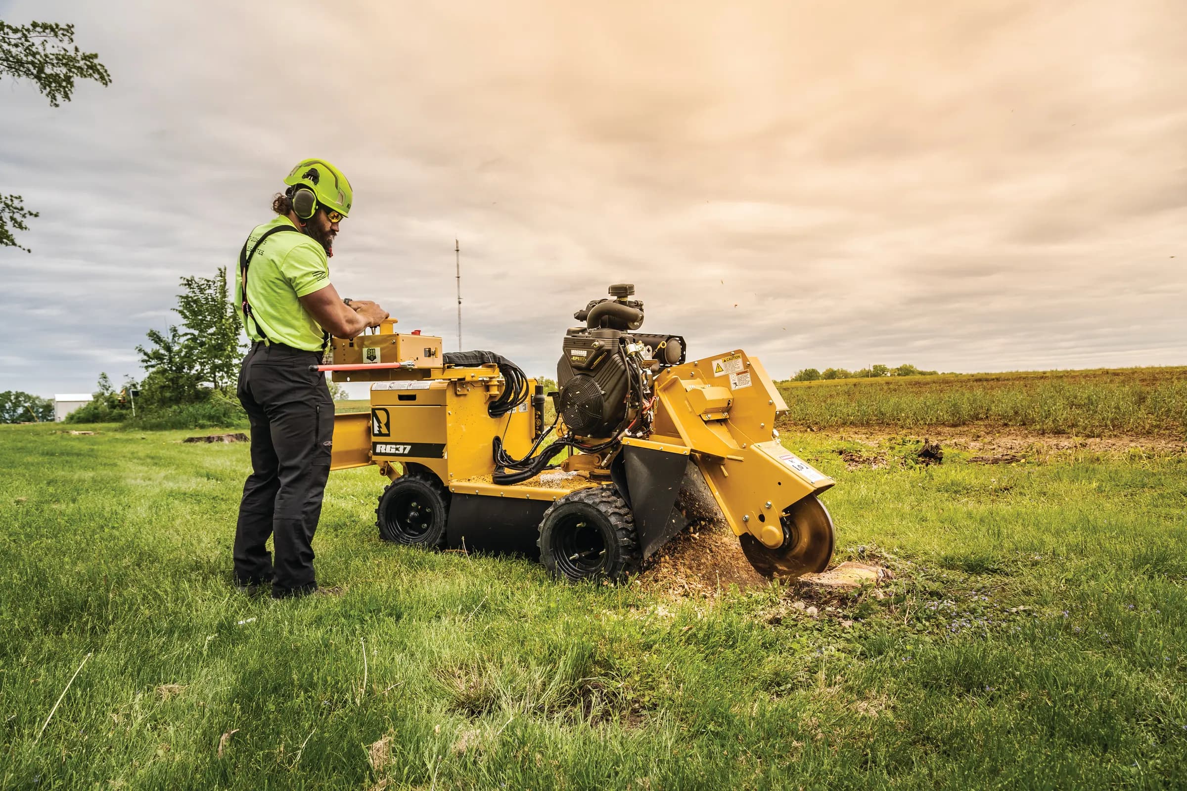 Rayco RG37 4 x 4 Super Jr Stump Cutter with Swing-Out Controls